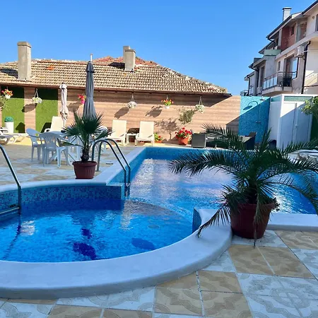 Silver Hotell 3*